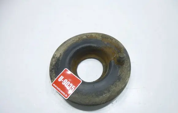 Volkswagen PASSAT B8 Rear coil spring rubber mount 5Q0512297D