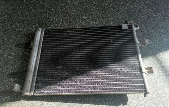 A/C cooling radiator (condenser)