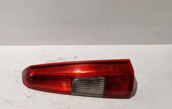 Volvo V70 Rear/tail lights 9154494
