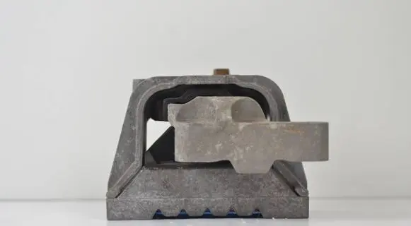 Volkswagen Golf V Engine mount bracket 1K0199262