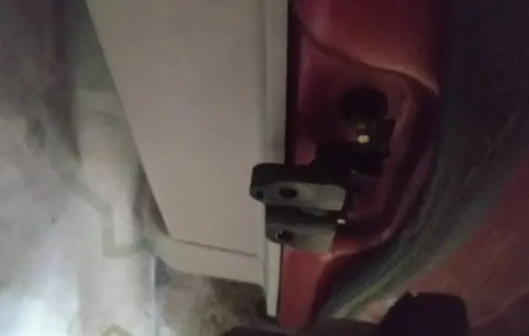 Chrysler Pacifica Rear door check strap stopper