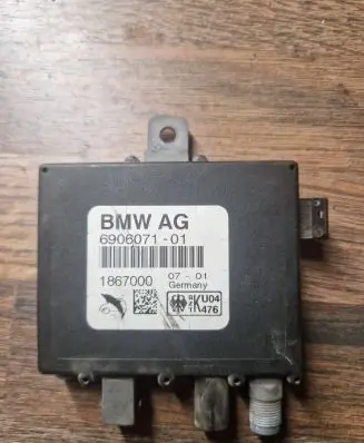 BMW 3 E46 Antenna control unit 6906071 1867000