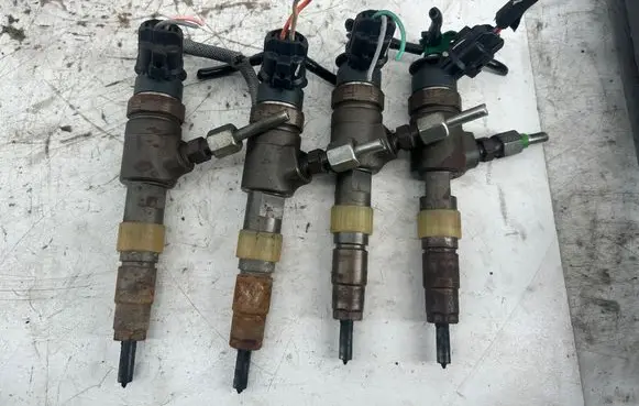 Peugeot 308 Fuel injectors set 0445110340 870692