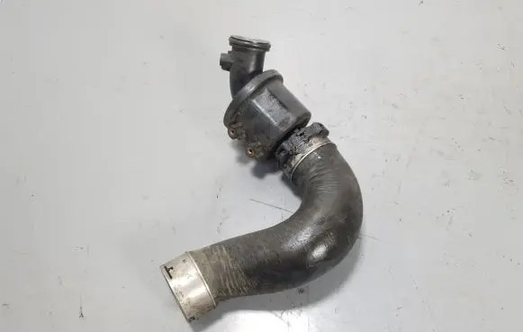 Mercedes-Benz CLC CL203 Air intake duct part A2035200295