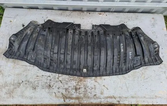 Mercedes-Benz C W205 Fuel tank bottom protection A2055200500