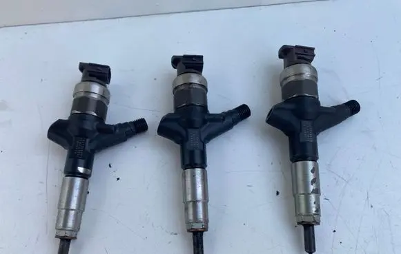 Subaru Legacy Fuel injectors set 16613AA020