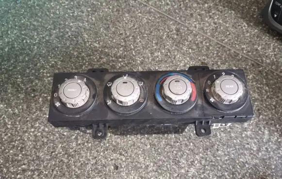 KIA Carnival Climate control unit 0K53C6119X