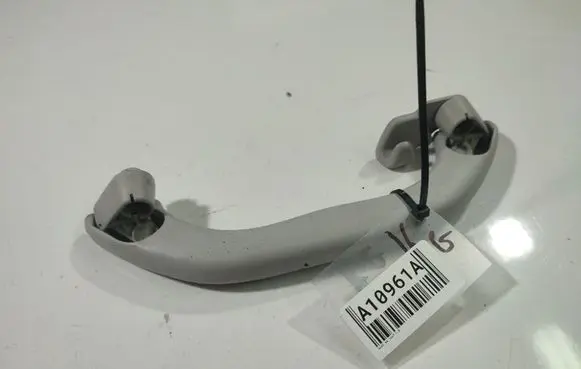 Audi A4 S4 B5 8D Rear interior roof grab handle 8D0857607A