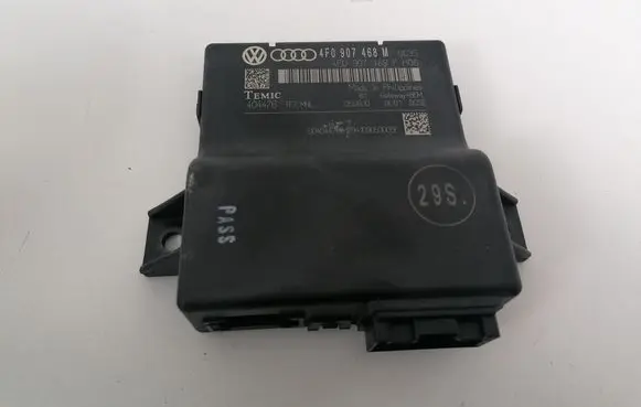 Audi A6 S6 C6 4F Gateway control module 4F0907468M