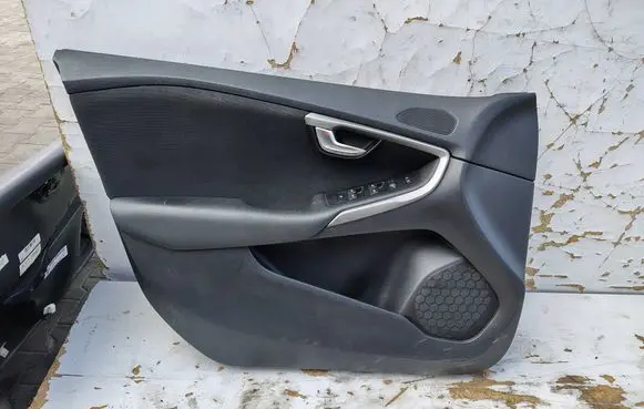 Volvo V40 Front door card panel trim 
