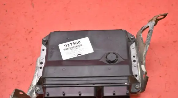 Toyota Avensis Verso Engine control unit/module ECU 89661-05D20