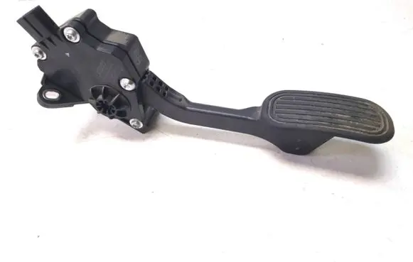 Toyota Hilux (AN120, AN130) Accelerator throttle pedal 781100K030