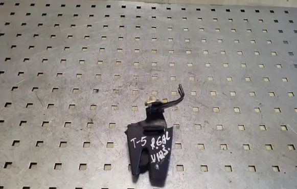 Loading door lock