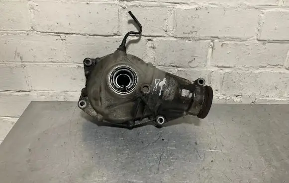 BMW X5 E70 Front differential 7588251 9CW3C0102