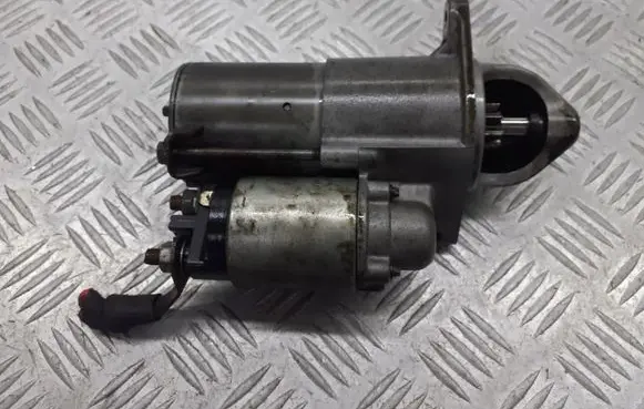 Opel Zafira B Starter motor
