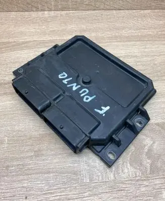 Fiat Punto (188) Engine control unit/module ECU R04010032D