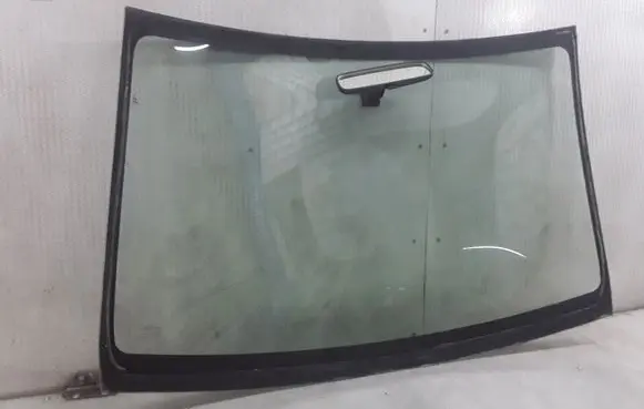 Subaru Justy Front windscreen/windshield window 