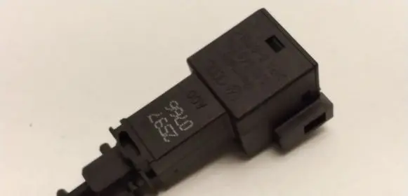 Volkswagen Golf IV Brake pedal sensor switch 1J0945511A