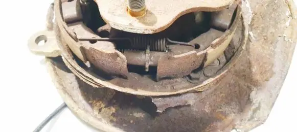 Nissan Qashqai Handbrake/parking brake pads 