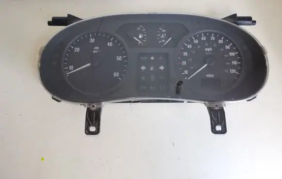 Renault Trafic II (X83) Speedometer (instrument cluster) P8200013059 8200013059
