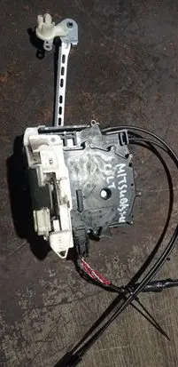 Mitsubishi Colt Front door lock PBTASGF30