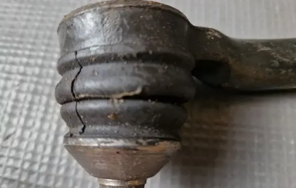 Ford Fusion II Steering tie rod end 