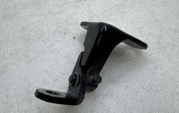 Tesla Model Y Rear door lower hinge 149749500G
