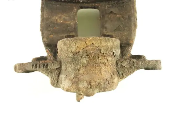 Honda CR-V Front brake caliper
