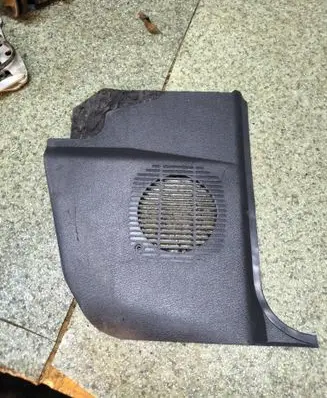 BMW 3 E30 Side speaker trim/cover 1935592