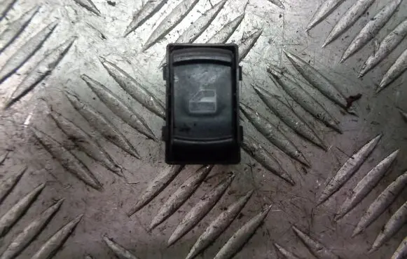 Volkswagen PASSAT B5.5 Quarter vent window switch 