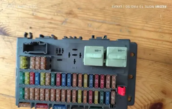 Mini One - Cooper R50 - 53 Fuse box set 518030317 1509011 175532140202
