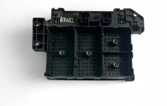 Nissan Quest Fuse module 15328842