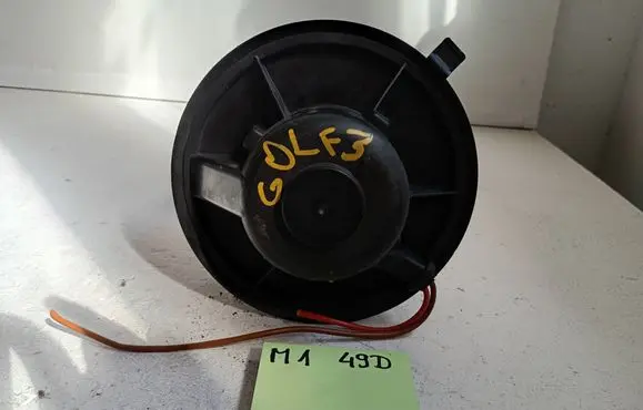 Volkswagen Golf III Heater fan/blower 12121123