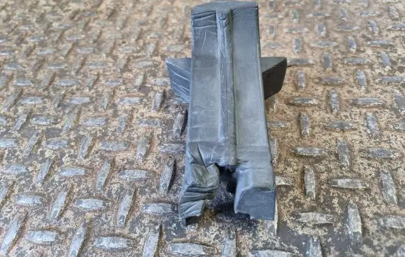 Fender foam support/seal