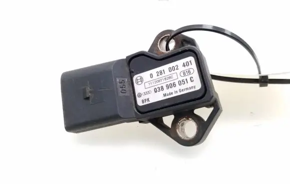Audi A4 S4 B6 8E 8H Air pressure sensor 038906051C
