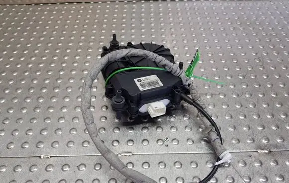 BMW 5 GT F07 Tailgate/trunk/boot lift motor S26371317 9172141
