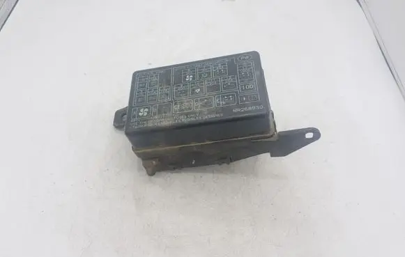 Mitsubishi Pajero Sport I Fuse module MR268930