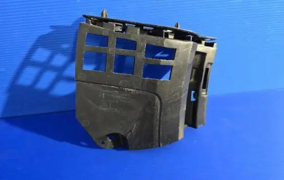 Volvo XC40 Front bumper mounting bracket 31455242