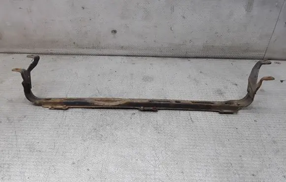 Ford Focus Bottom radiator support slam panel 