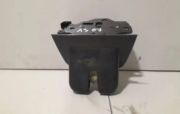 Audi A3 S3 8P Tailgate/trunk/boot lock/catch/latch 8P4827520