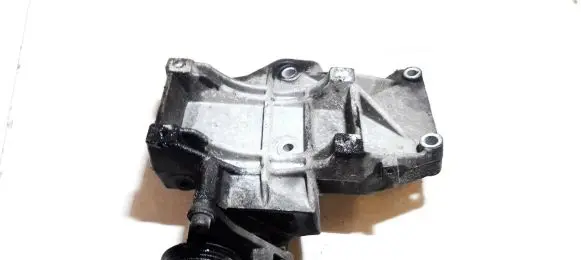 Audi A4 S4 B5 8D Engine mounting bracket 058260885