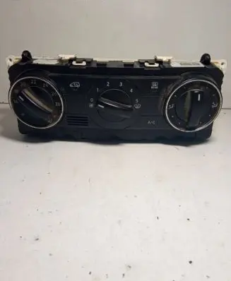 Mercedes-Benz A W169 Climate control unit A1699000900 69780018 0903192B