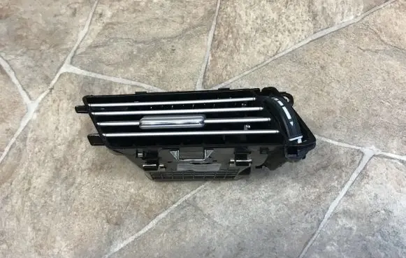 Mercedes-Benz E W212 Dashboard air vent grill cover trim A2128302654