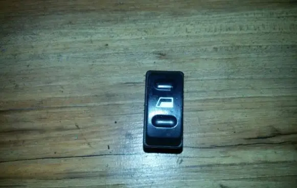 Citroen Xsara Picasso Electric window control switch