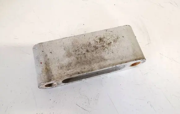 Honda Civic Engine mounting bracket