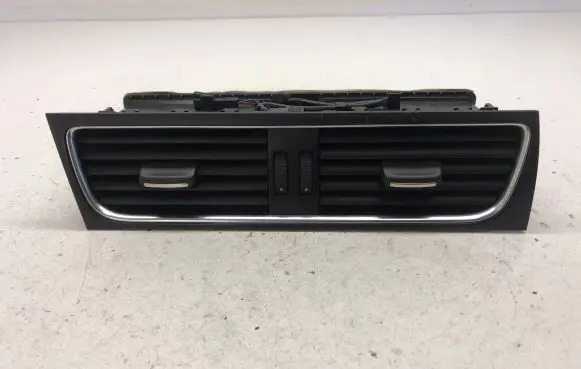 Audi A4 S4 B8 8K Dash center air vent grill 8T1820951C