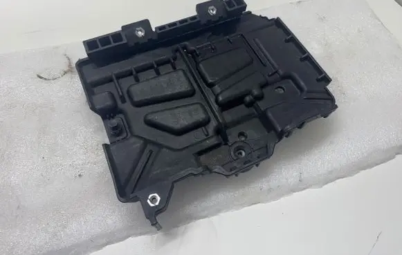 Hyundai i30 Battery tray 37150G4000