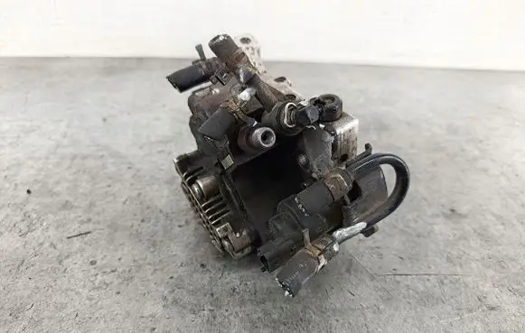 Toyota Yaris Fuel injection high pressure pump 