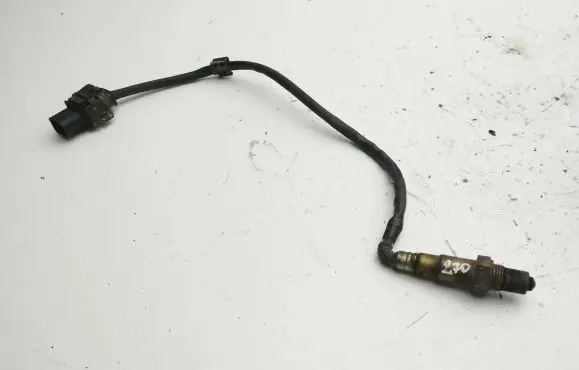Mercedes-Benz C W204 Lambda probe sensor 0035427018