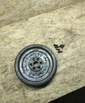 Skoda Octavia Mk3 (5E) Flywheel 415074409